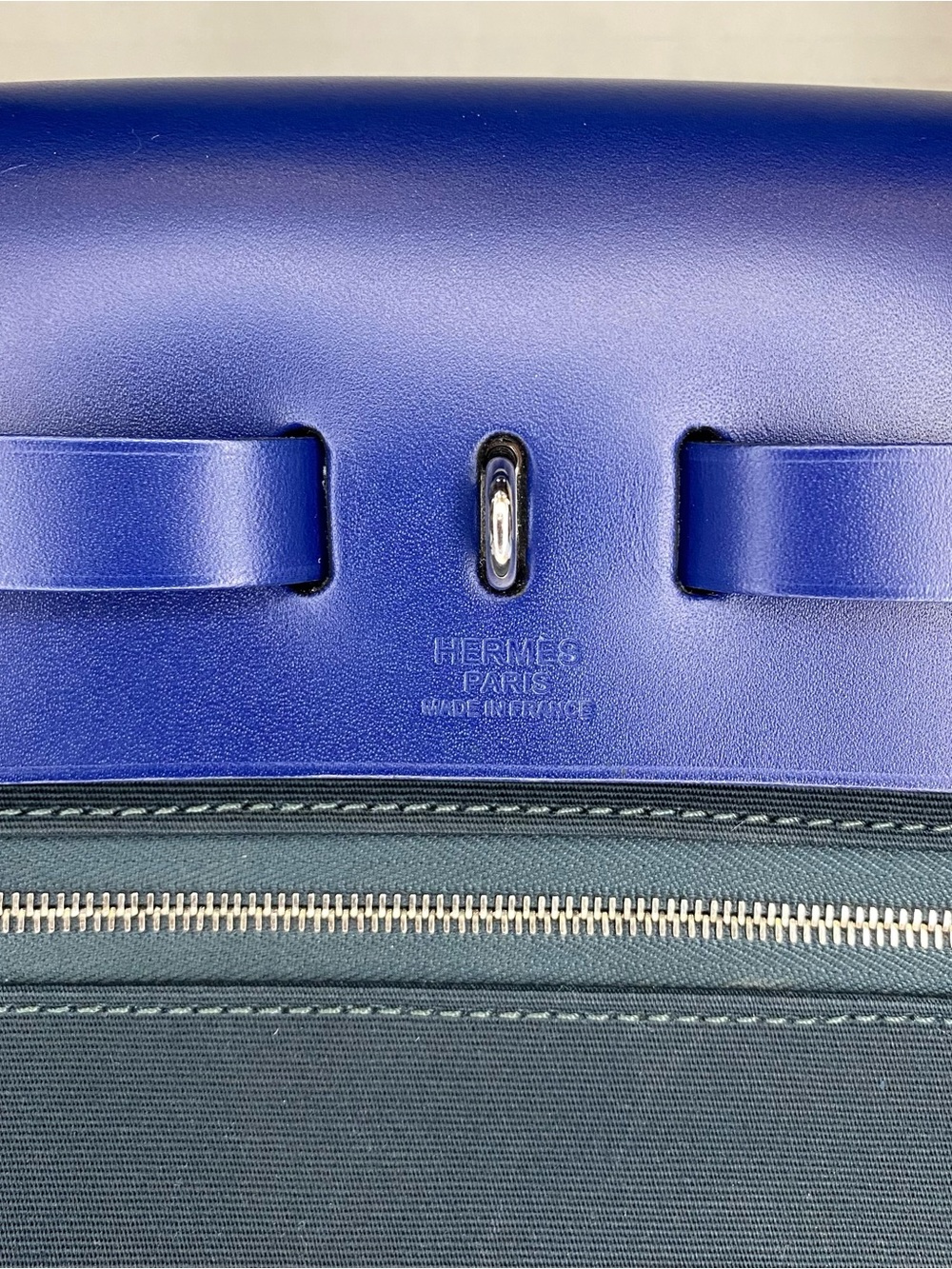 Hermes Herbag Zip 31Electric Blue Leather Turn-Lock Crossbody - Picture 4 of 15